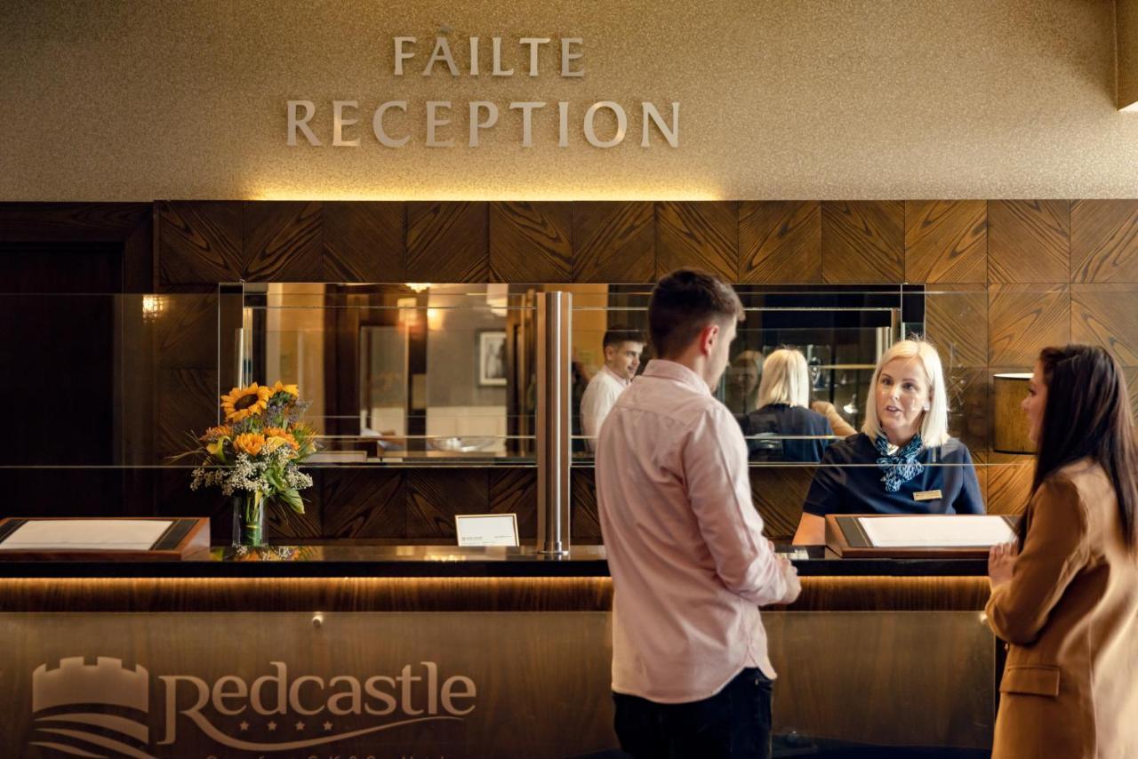 Redcastle Hotel Мовилл Экстерьер фото